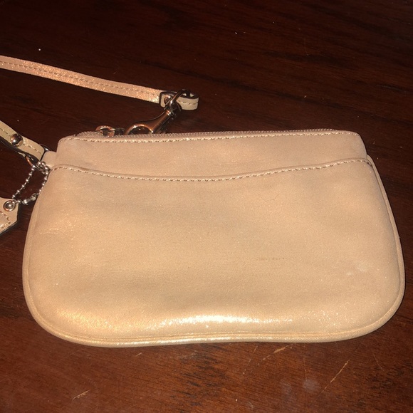 Coach Poppy White Pearl Shimmer Zip Wristlet - Picture 2 of 5